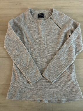Abercrombie and Fitch Beige Knit Sweater Collar Zipper